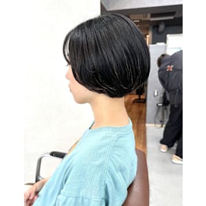 【丸みショートボブ・シークレットハイライト】
