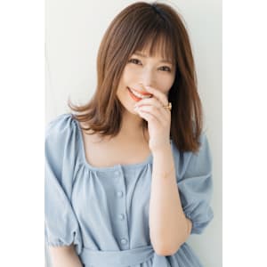 【S.BROOM】ラフミディー外ハネスタイル