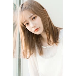 【S.BROOM】ベージュ系でこなれたナチュラルストレート