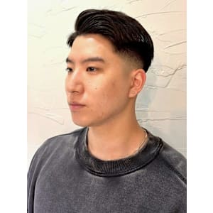 バーバー 刈り上げ フェード 短髪 アップバング ビジネス