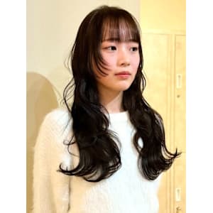 姫カットレイヤー 暗めグレージュ ゆる巻きロング 20代