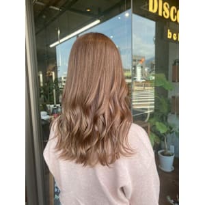 ほんのり暖色なミルクティーベージュ