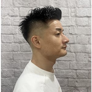 メンズ／スキンフェード／ベリーショート／アップバング