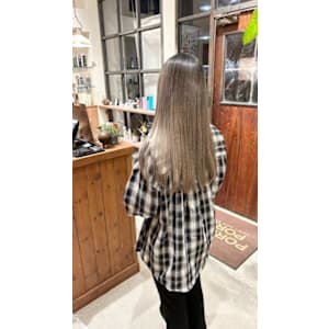 ミルクティーベージュ