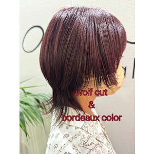 ウルフカット×ボルドーカラー