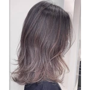 グラデーションカラー×アッシュグレージュ