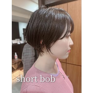 丸みショートボブ