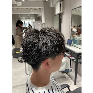 メンズサロン Rolka 池袋店×スタイル