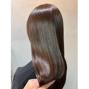 ライトベージュ