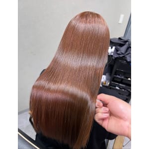 ピンクベージュ