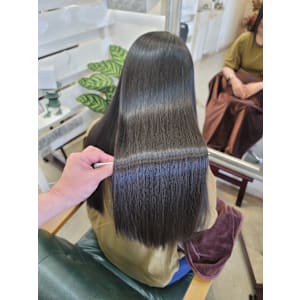 髪質改善トリートメント×縮毛矯正 Wealth×スタイル