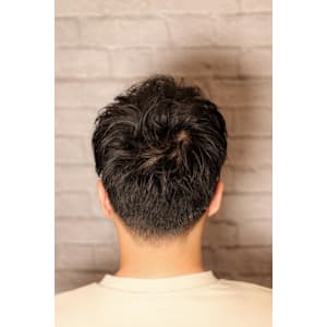 癖毛を生かしたアップバング