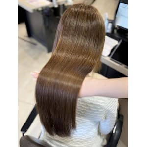 Mako / ハニーベージュ ブリーチなしダブルカラー - Euphoria 銀座本店 Smart Salon【ユーフォリア】【ユーフォリア ギンザ ホンテン スマートサロン】掲載中