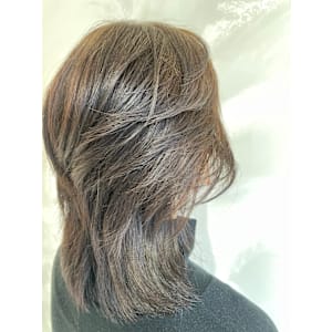 中性カラーレイヤースタイル - hairmake＆design Axe-l【ヘアメイクアンドデザイン アクセル】掲載中
