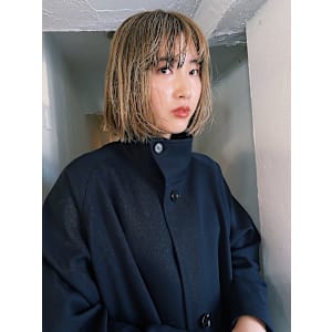 ハイトーンボブ　ローライトカラー