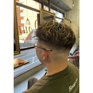 フェードカット×ブリーチハイライト