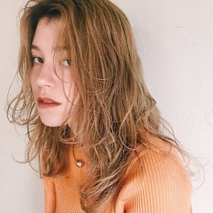 センターパートロング　ダブルカラー