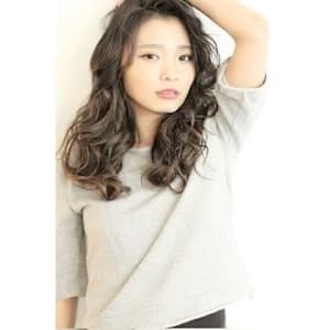 est hair by friends 新宿店×ロング