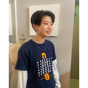 ステップボーンカットハイレイヤースタイル