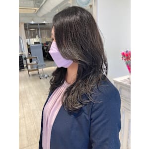 韓国風前髪長めヨシンモリヘアダークグレージュ赤羽美容院