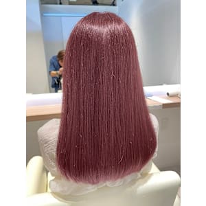 ピンクベージュ