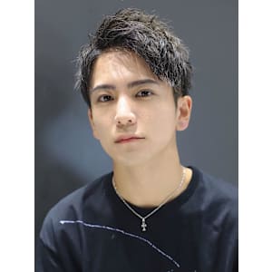 ソフトツイスト　アップバングショート