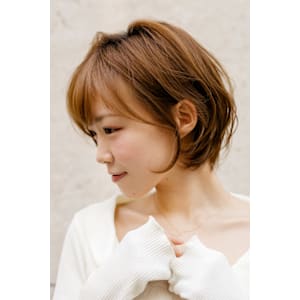 丸みショートボブ×ニュアンスパーマ