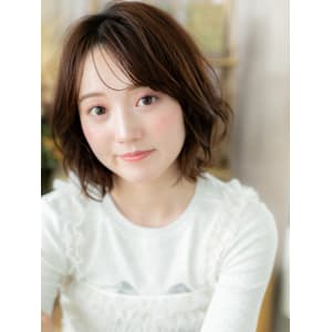 小顔ボブパーマ外ハネカールミディアムウルフ　韓国風巻き