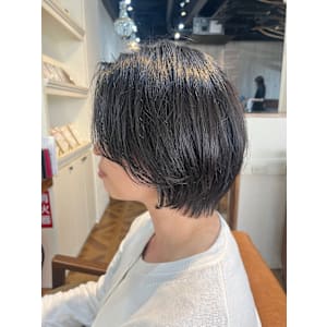 ナチュラルストレートショートボブ