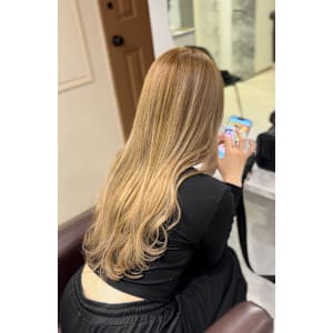 ハイライト×ミルクティーベージュ - GLADGE池袋/ダブルカラー/ブリーチ【グラッジイケブクロダブルカラーブリーチ】掲載中