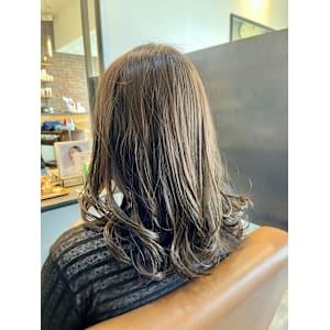 アッシュベージュ