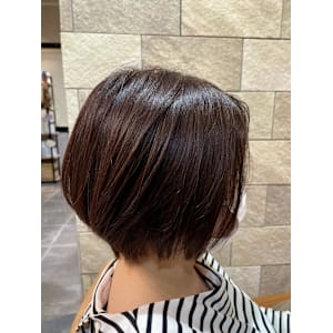 ショートボブ