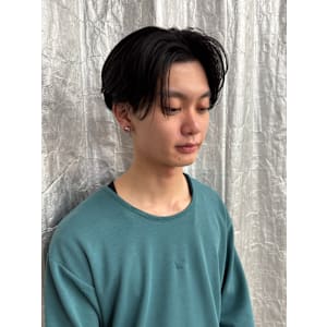 ステップボーンカットメンズショート/センターパート