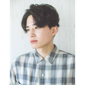 メンズマッシュ　センターパート　ニュアンスパーマ