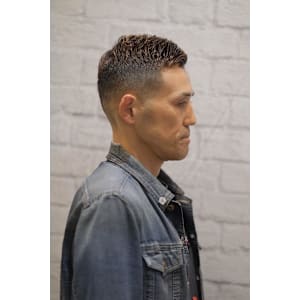 ロンポワンフェードショート - グレイスフルバーバー プラチナム【グレイスフルバーバー プラチナム】掲載中