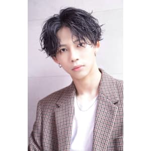 ラフセンターパート - メンズヘア整形サロン GOALD 渋谷店【メンズヘアセイケイサロン ゴールド シブヤテン】掲載中