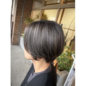 アッシュグレーハイライト