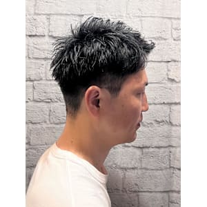 メンズ／束感ショート／ツーブロック／刈り上げ／アップバング