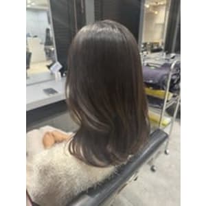 ダークグレージュ