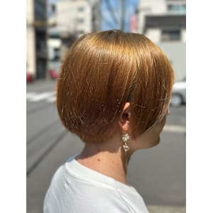 ベージュカラー