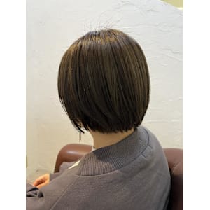 アッシュベージュ