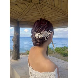 ゆるめのシニヨン