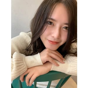 'BEBE(ベベ) ミディアム 韓国風 くびれヘア ベージュ