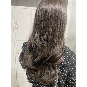 アッシュグレージュカラー