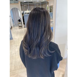 透明感あるトーンダウンカラー北区髪質改善サロン赤羽美容院