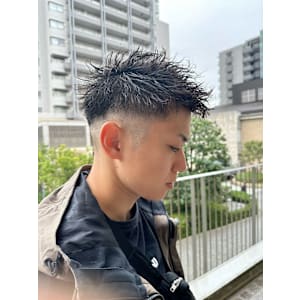 ツイストパーマスキンフェード