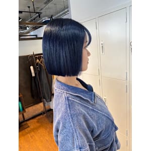 ネイビーブルー