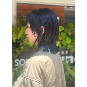 大人・くびれミディアムロブ