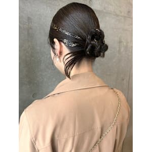 カチモリ お呼ばれヘア 韓国風 お団子ヘア 暗髪 ヘアセット