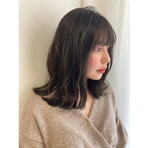 透明感◎外ハネスタイル